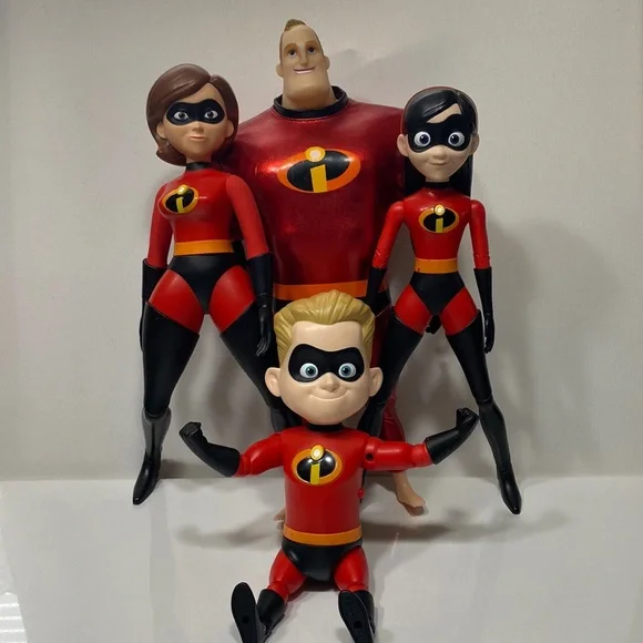 The Incredibles talking family toy set